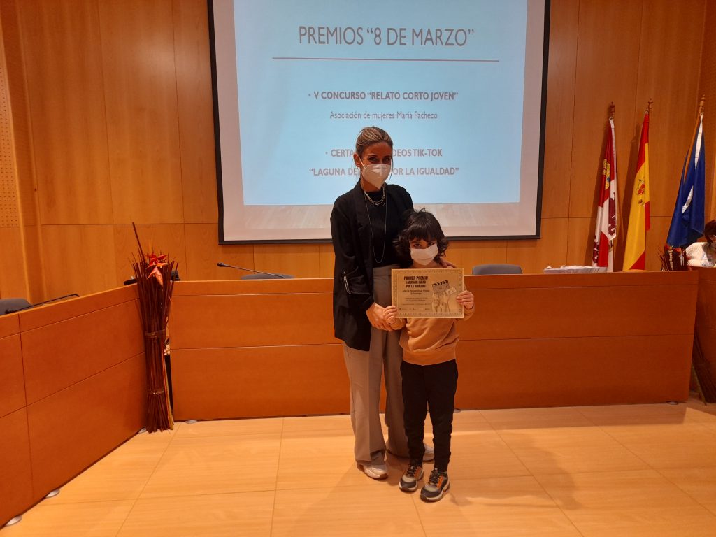 Entrevista a la ganadora del primer premio en el certamen "Laguna de Duero por la Igualdad"