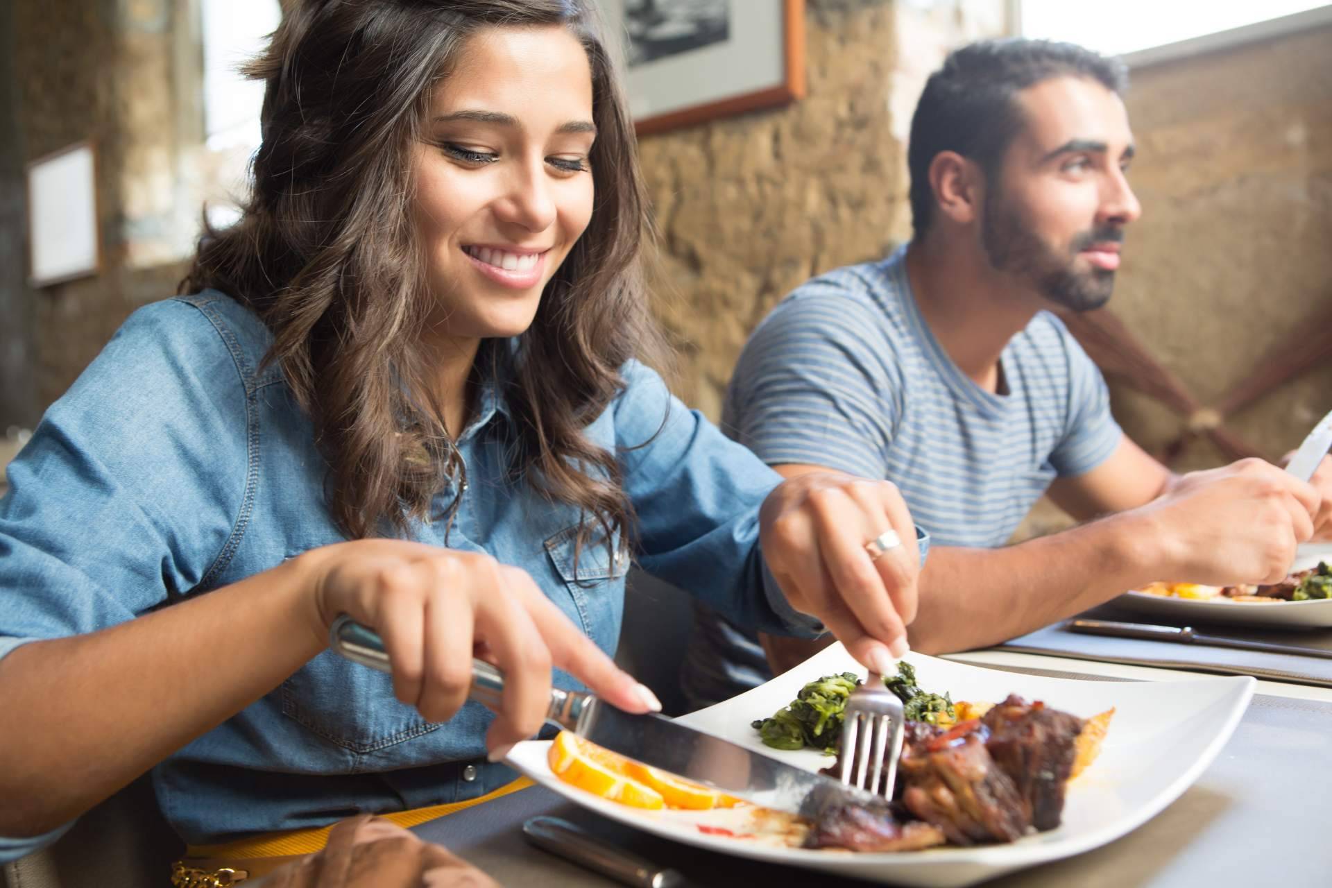 Los beneficios de contar con una base de datos de restaurantes y un listado de hoteles para llevar a cabo estrategias de marketing