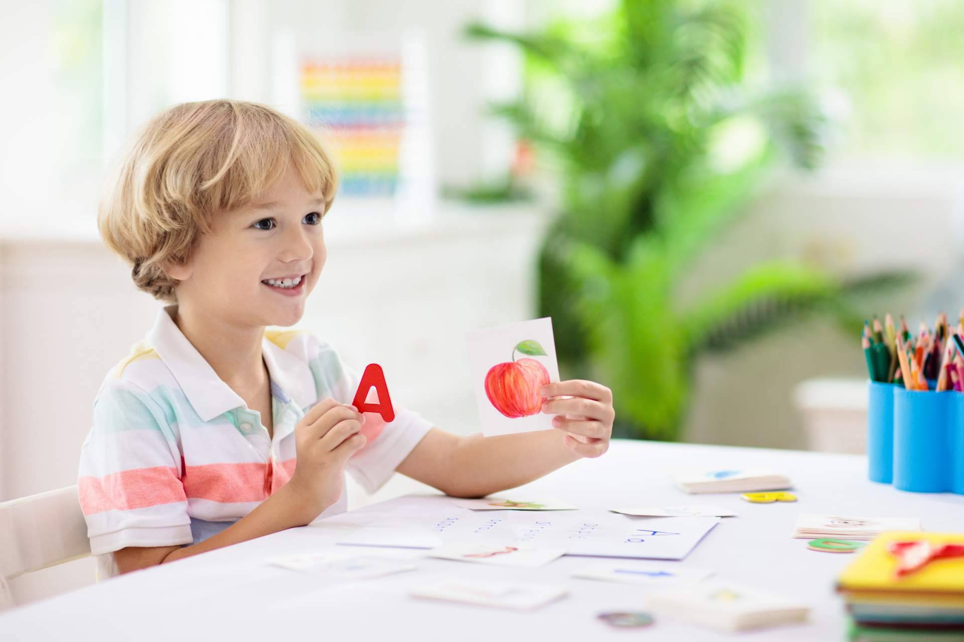 La Academia de Inglés imparte clases de inglés para niños con profesores nativos