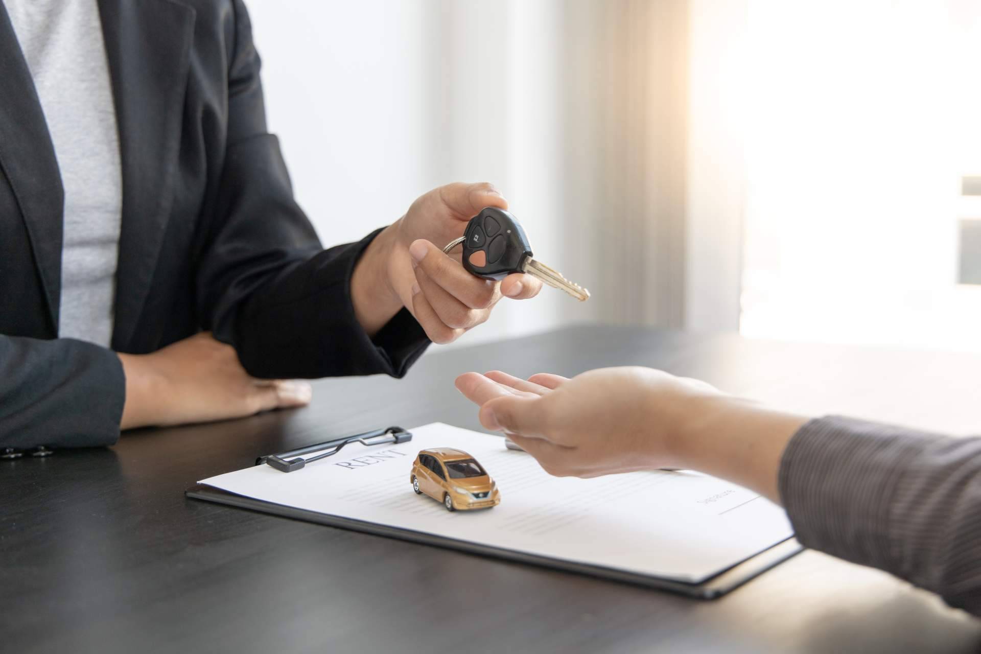 ¿Dónde encontrar ofertas en renting de coches para empresas y autónomos? Doiser