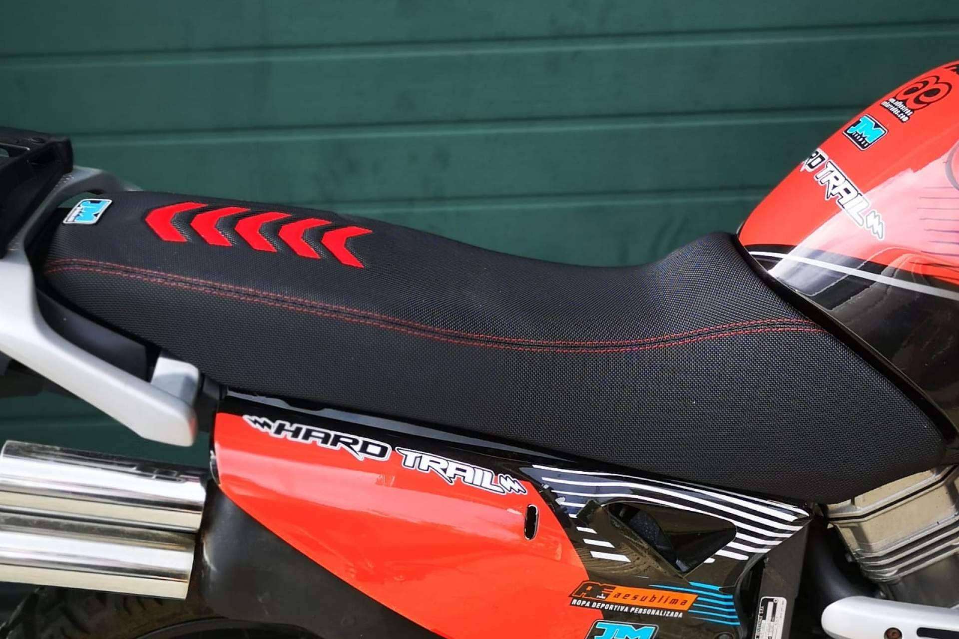 El tapizado de los asientos de moto que ofrece JM-FUNDAS
