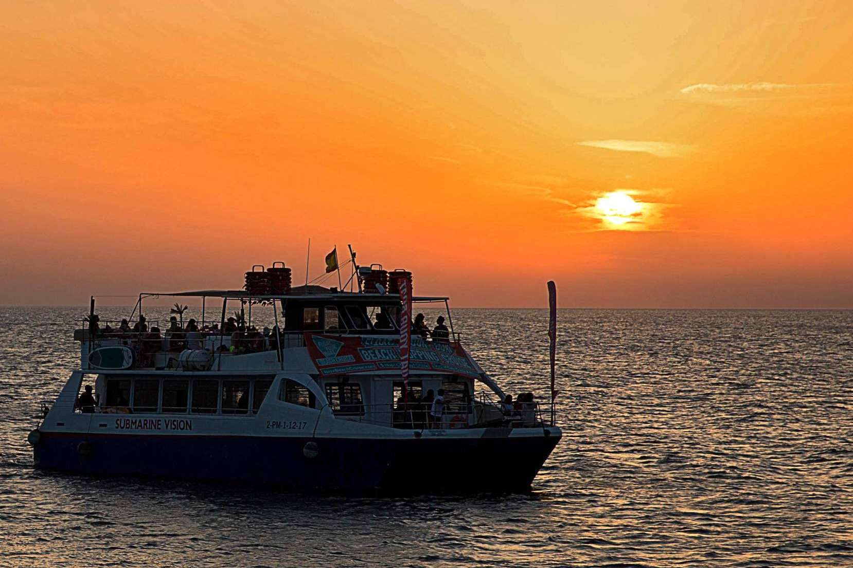 Reservar un crucero por Ibiza para explorar las calas de la isla