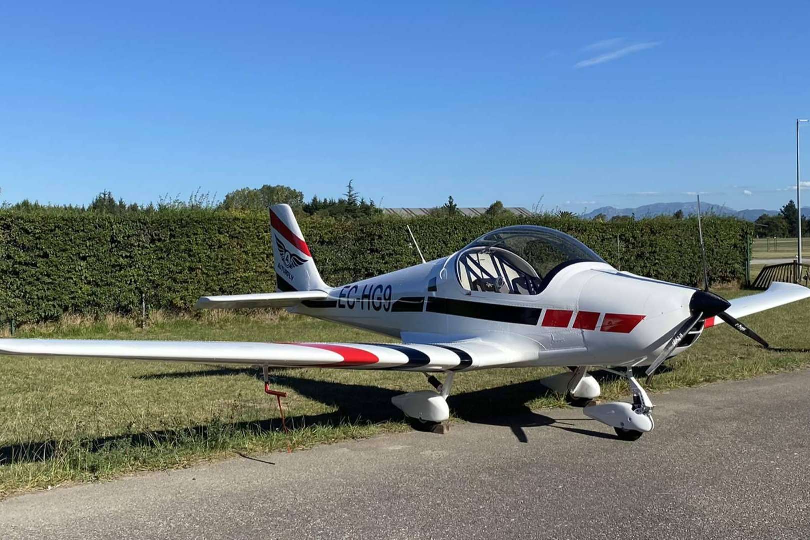 ¿En qué consiste la experiencia de piloto por un día que ofrece Asturfly?