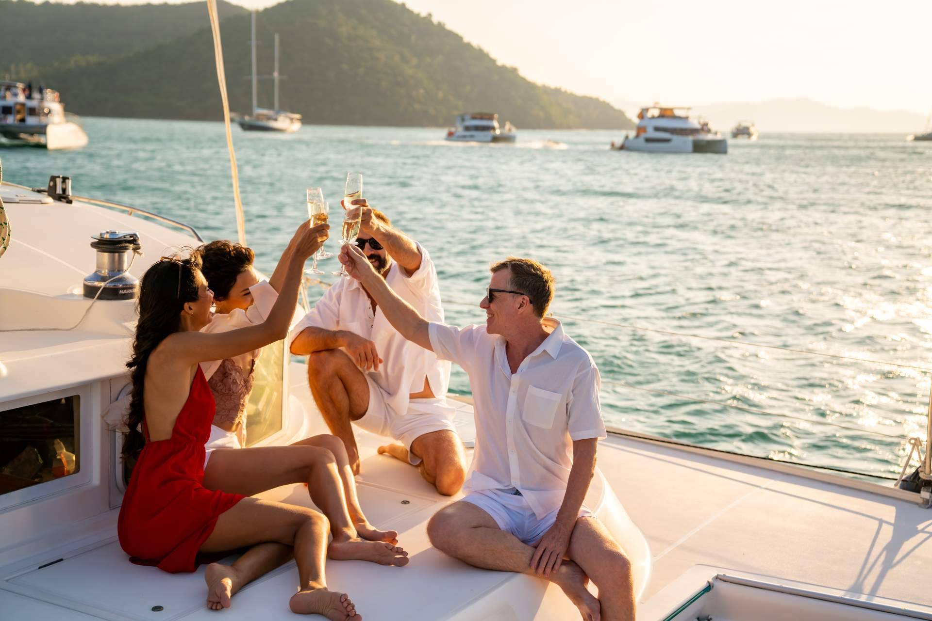 Llega el tiempo perfecto para pasear en barco, por Sondevela