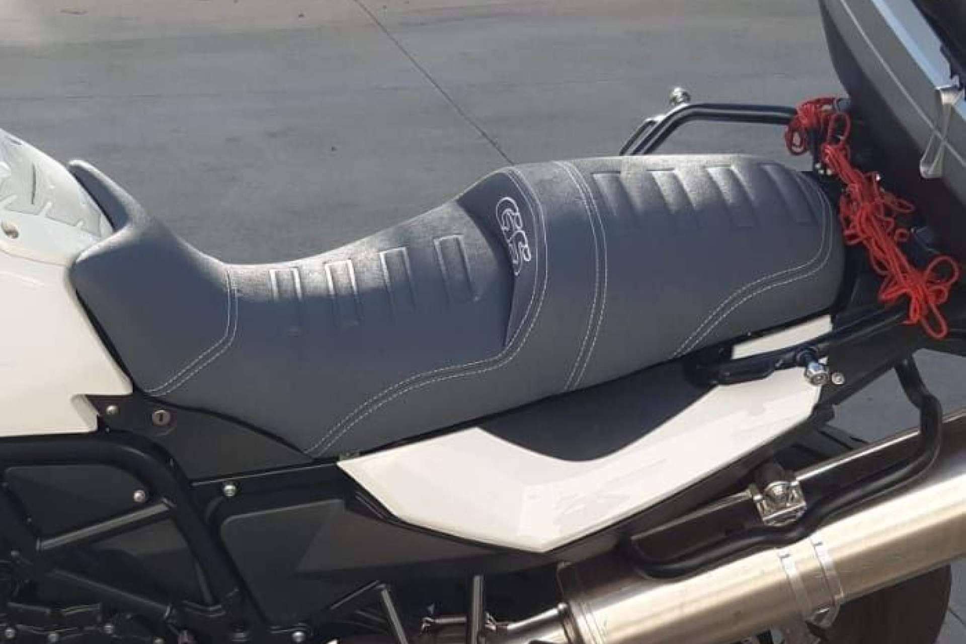 Amplio catálogo de asientos confortables para motos de carretera, de la mano de JM-Fundas