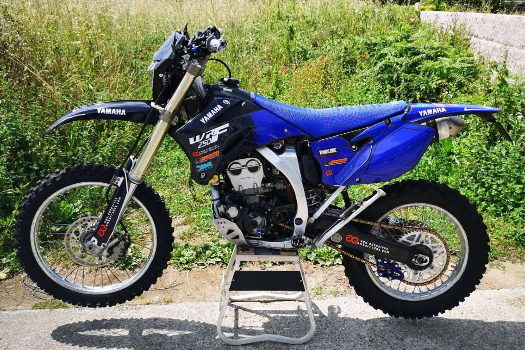 Funda de asiento de motocross, catálogo disponible en ADHESIVOSEMBARRADOS