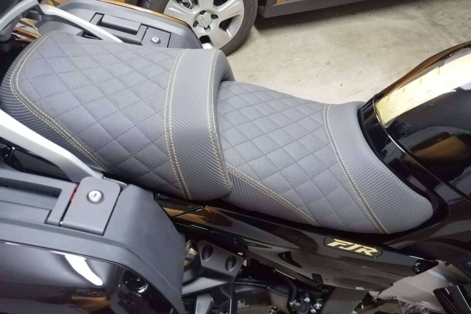 Cuáles son los beneficios que aporta un asiento confort para motos de JM-FUNDAS
