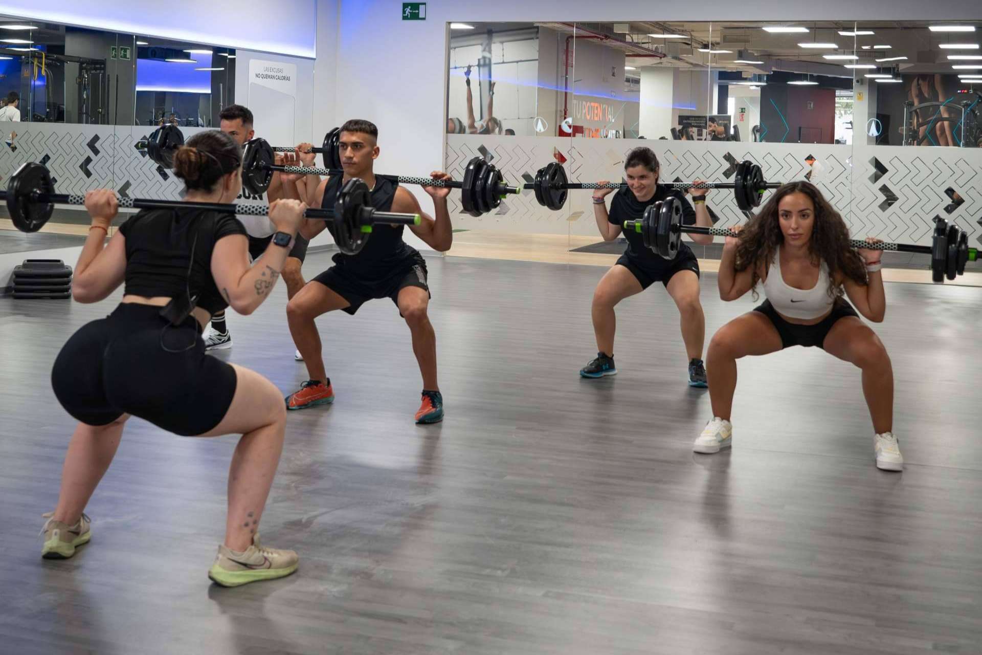 VivaGym comparte una rutina completa para trabajar los glúteos
