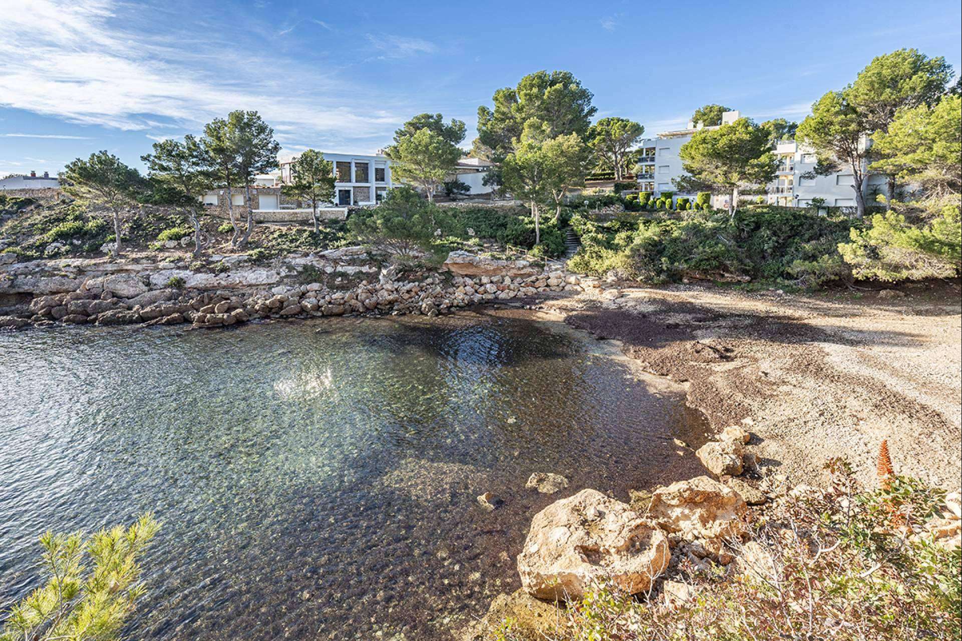 Un fascinante viaje por las hermosas calas del Bajo Ebro