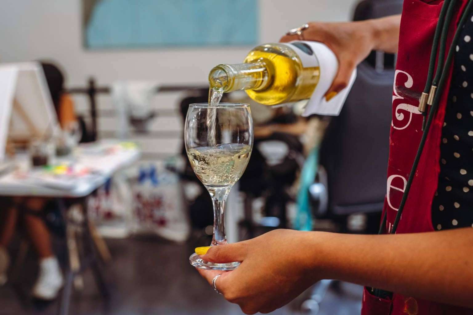 Pintura en acrílico simplificada; Art&Wine presenta cuadros ideales para principiantes