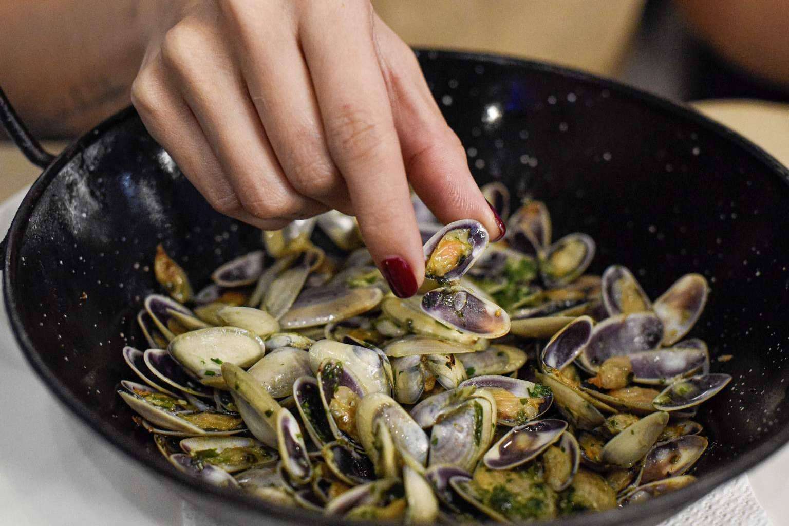 Un viaje gastronómico por las mejores tapas de la Barceloneta