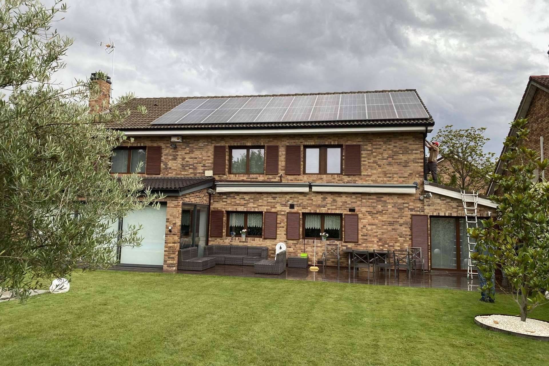 EcoGreen emplea productos ecológicos de calidad en la instalación de energía fotovoltaica, para promover un estilo de vida sostenible