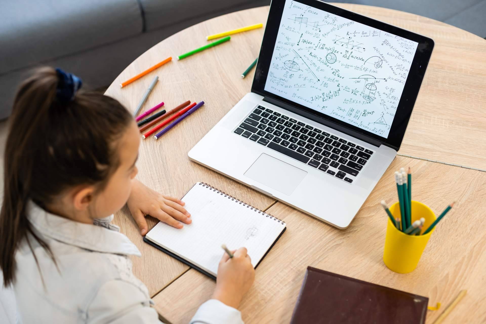 IEAD presenta su innovadora metodología de estudio para líderes del mañana
