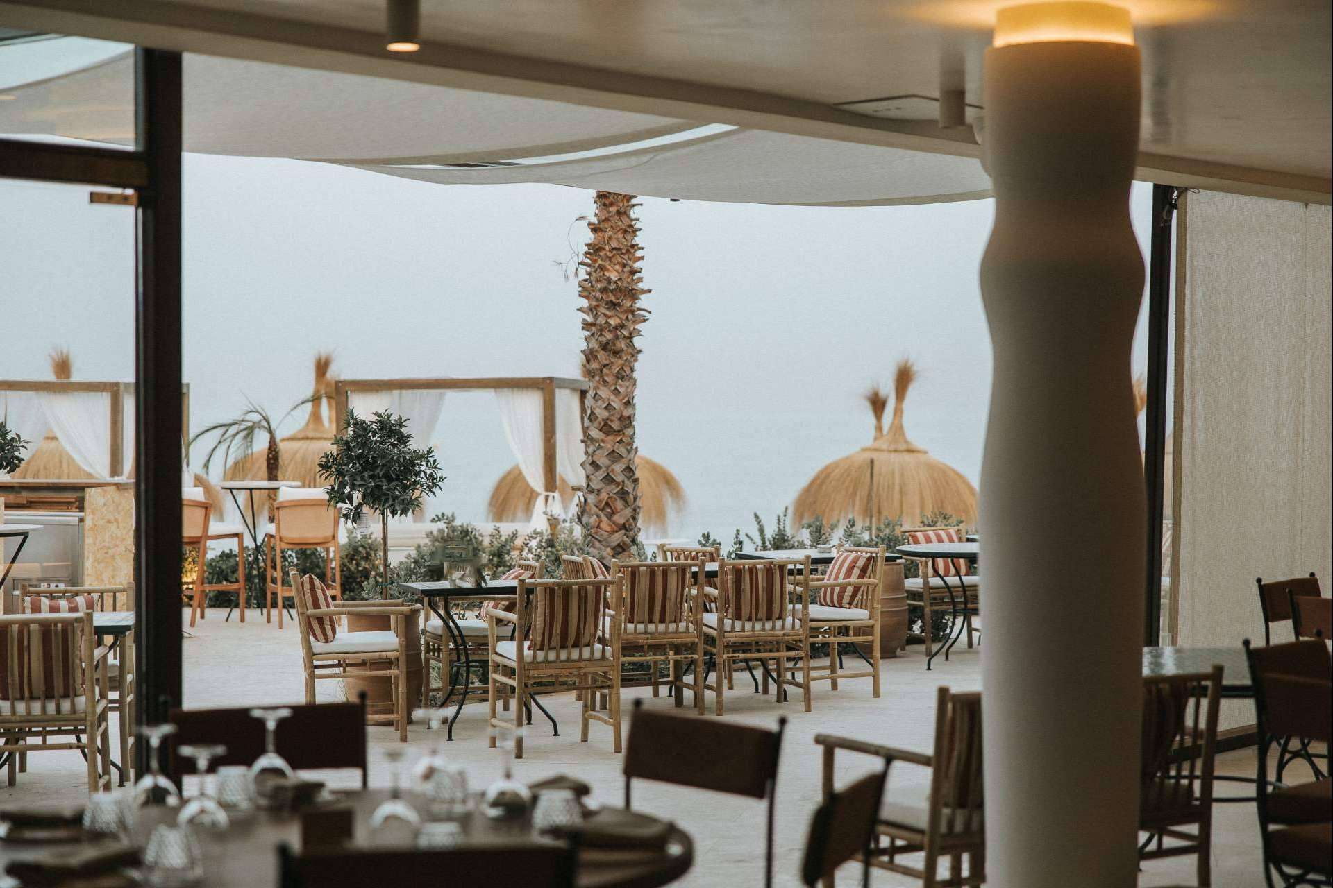 El último brindis del año frente al mar en el Beach Club y restaurante, Barbillón Marbella