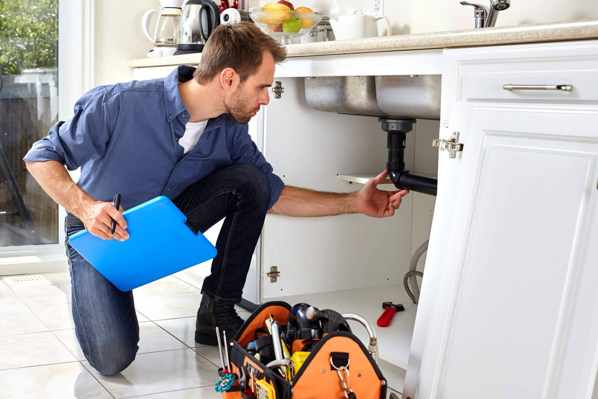 Servicio profesional con fontaneros de confianza en Valencia y La Manga del Mar Menor de Reparaciones 10