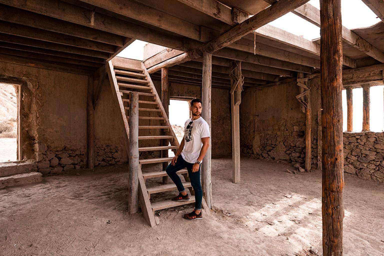 Ruta secreta por los escenarios de cine abandonados en Almería