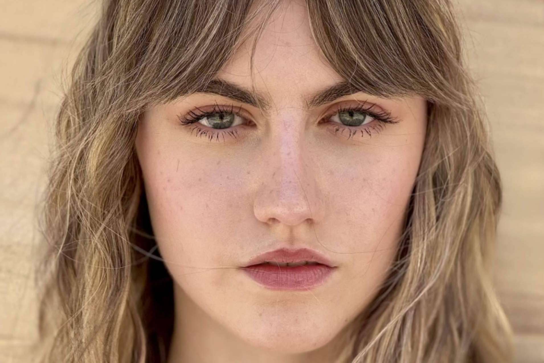 Stephanie Gil, imparable; terror, estrenos y retos internacionales este verano