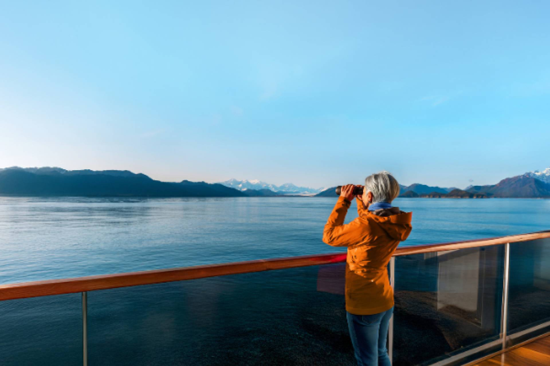 Un mundo de cruceros presenta sus viajes completos 2026-2027 con guía en español Con Holland America Line