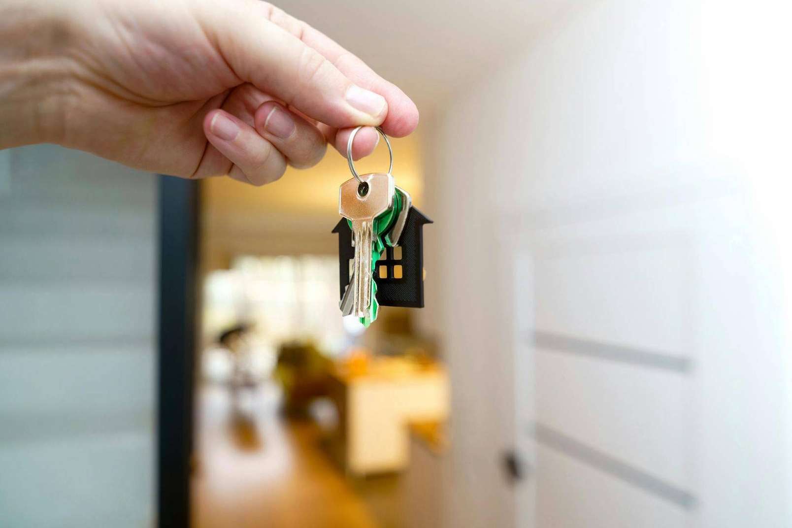 Cómo proteger el hogar durante las vacaciones de verano; 10 consejos clave y guía de seguro