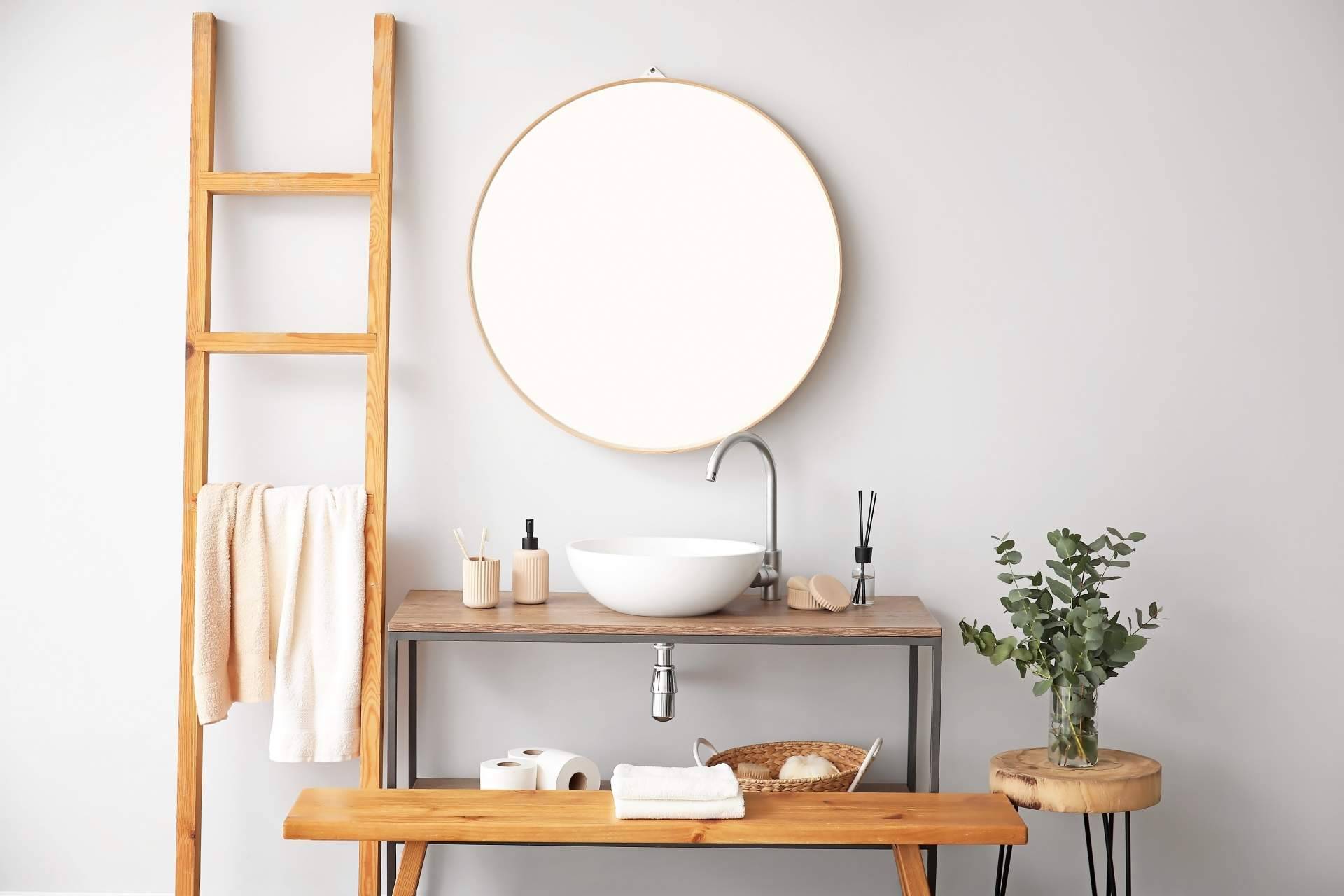 Elegir el espejo de baño perfecto requiere equilibrio entre medidas, luz y estilo