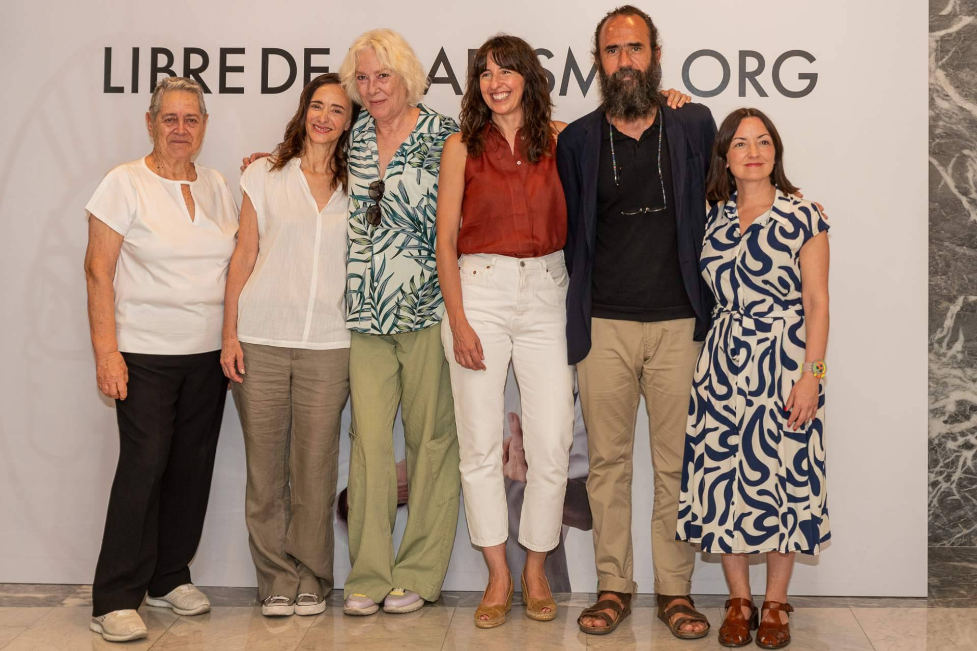 Diez mil firmas contra el edadismo cosmético en el Día Internacional de las Personas Mayores