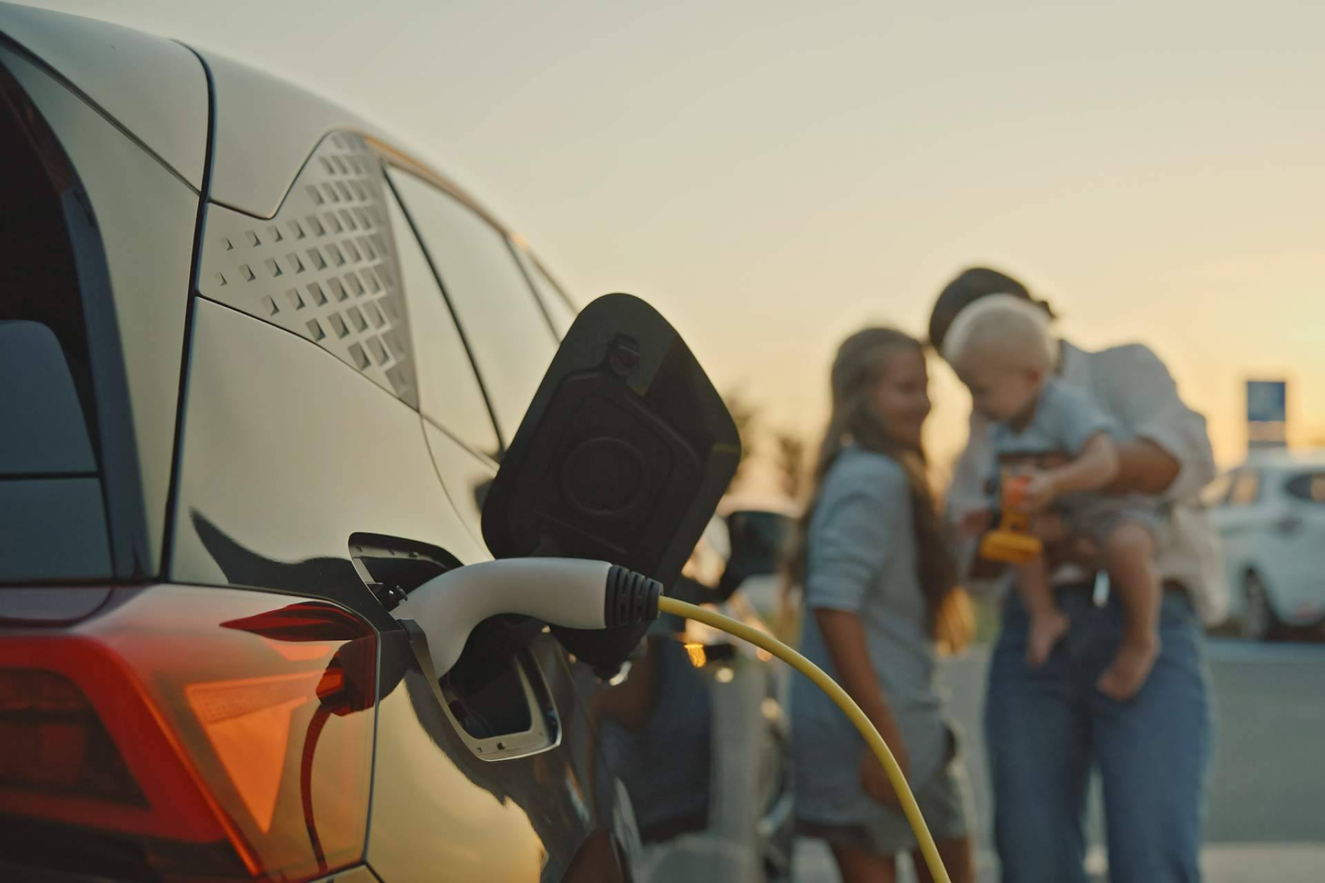 Inteliens sitúa a Línea Directa entre los seguros de coche mejor valorados en España