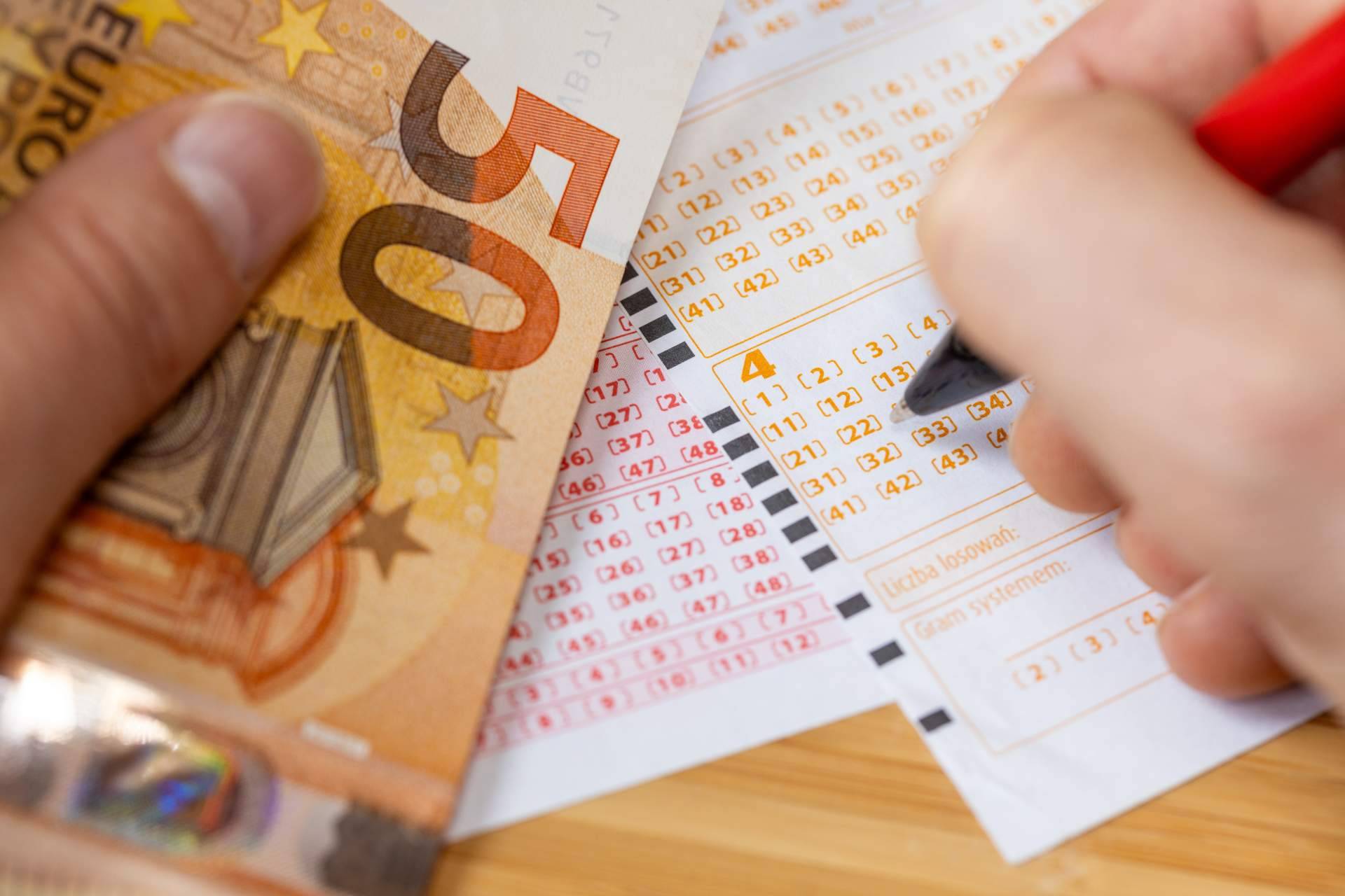 Plazos para cobrar un premio de lotería en España; qué ocurre si no se reclama a tiempo