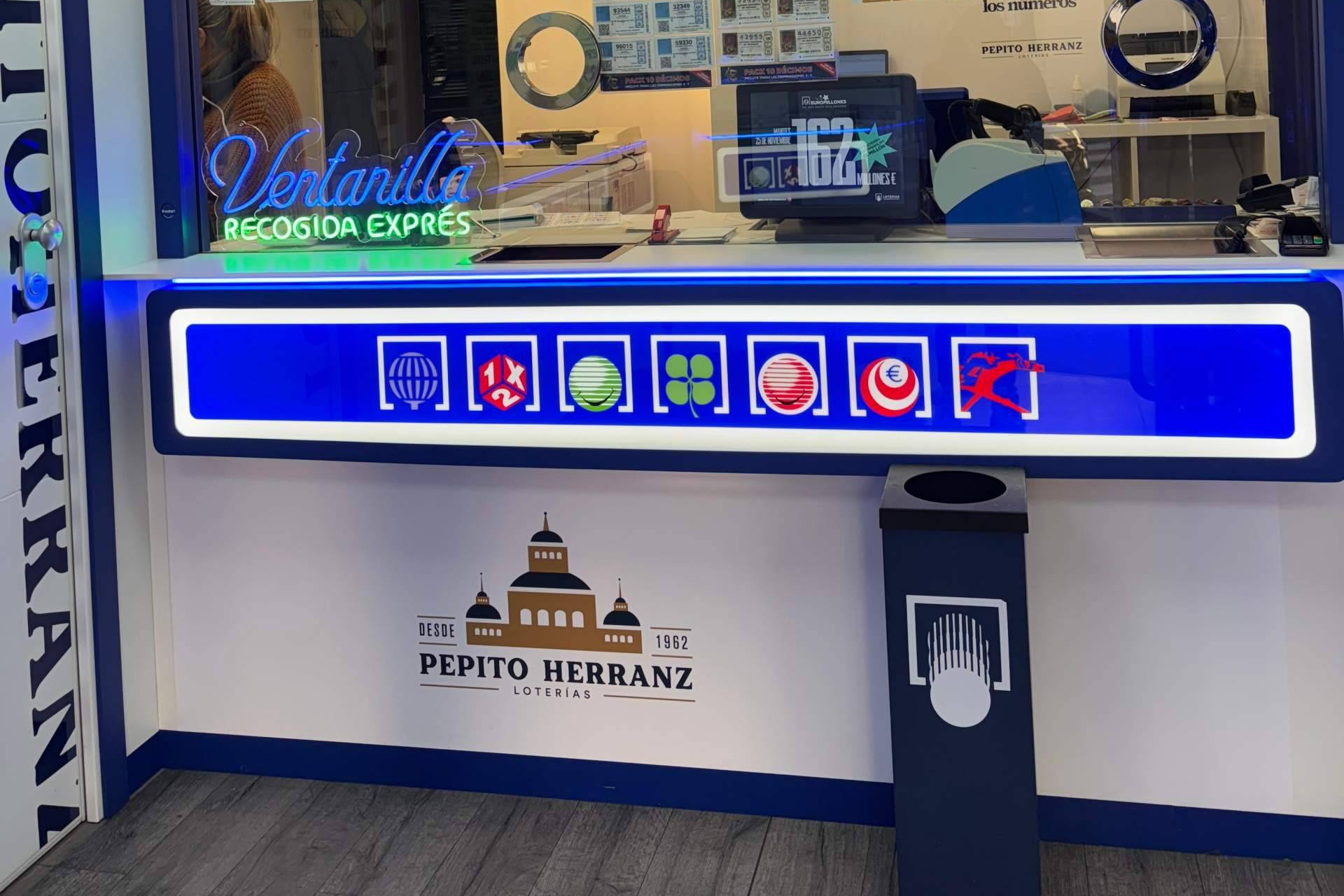 Pepito Herranz, que vendió el Gordo dos veces, ya tiene décimos para el Día de la Madre; 15 millones