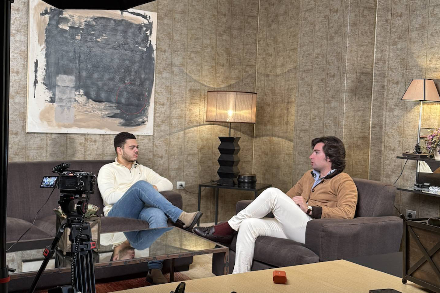 De 'mal estudiante' a entrevistador de empresarios e influencers; el rápido ascenso de Rodrigo Olalla
