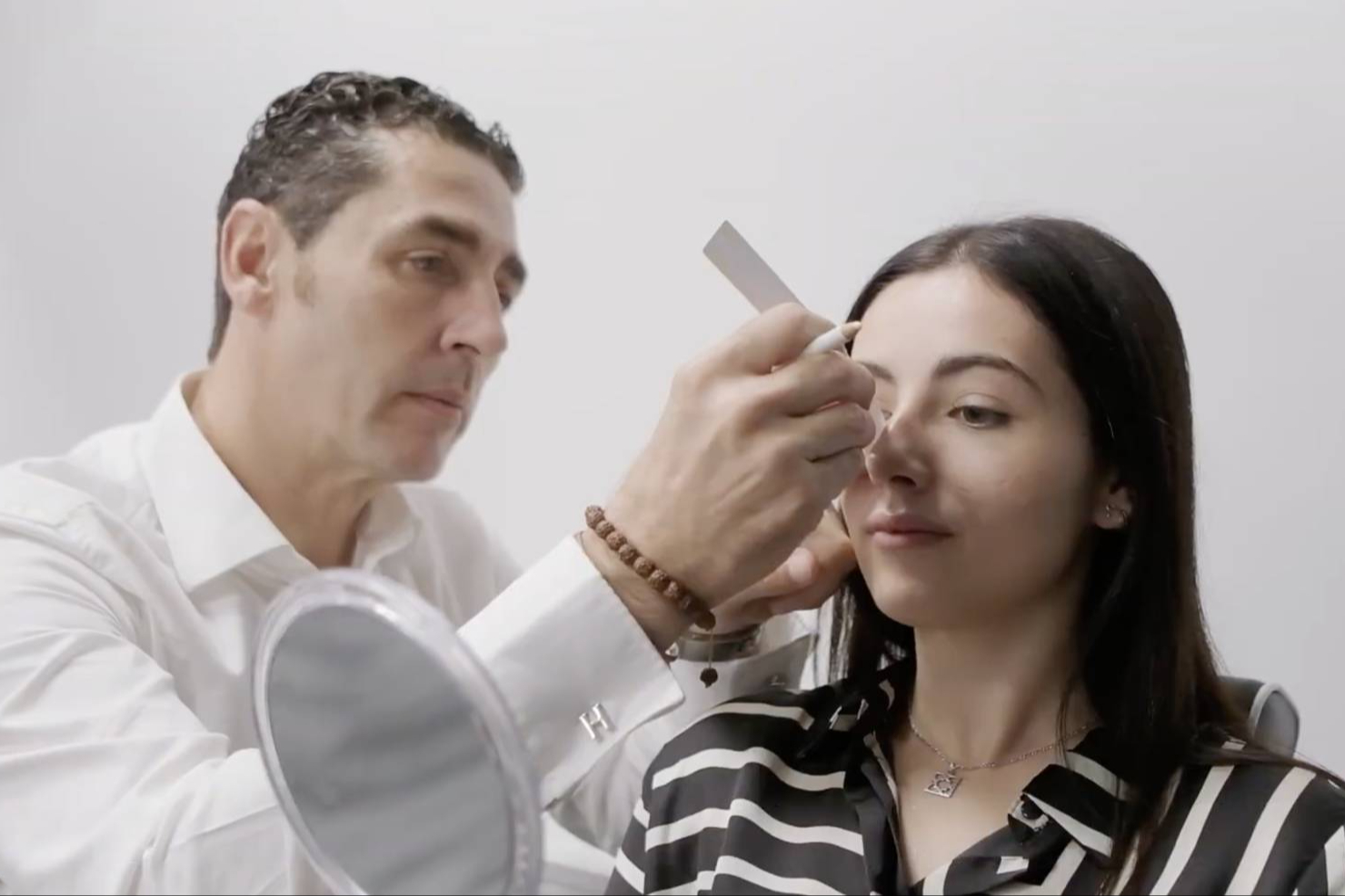 Rinoplastia con el Dr. Moya; armonía facial sin perder la esencia