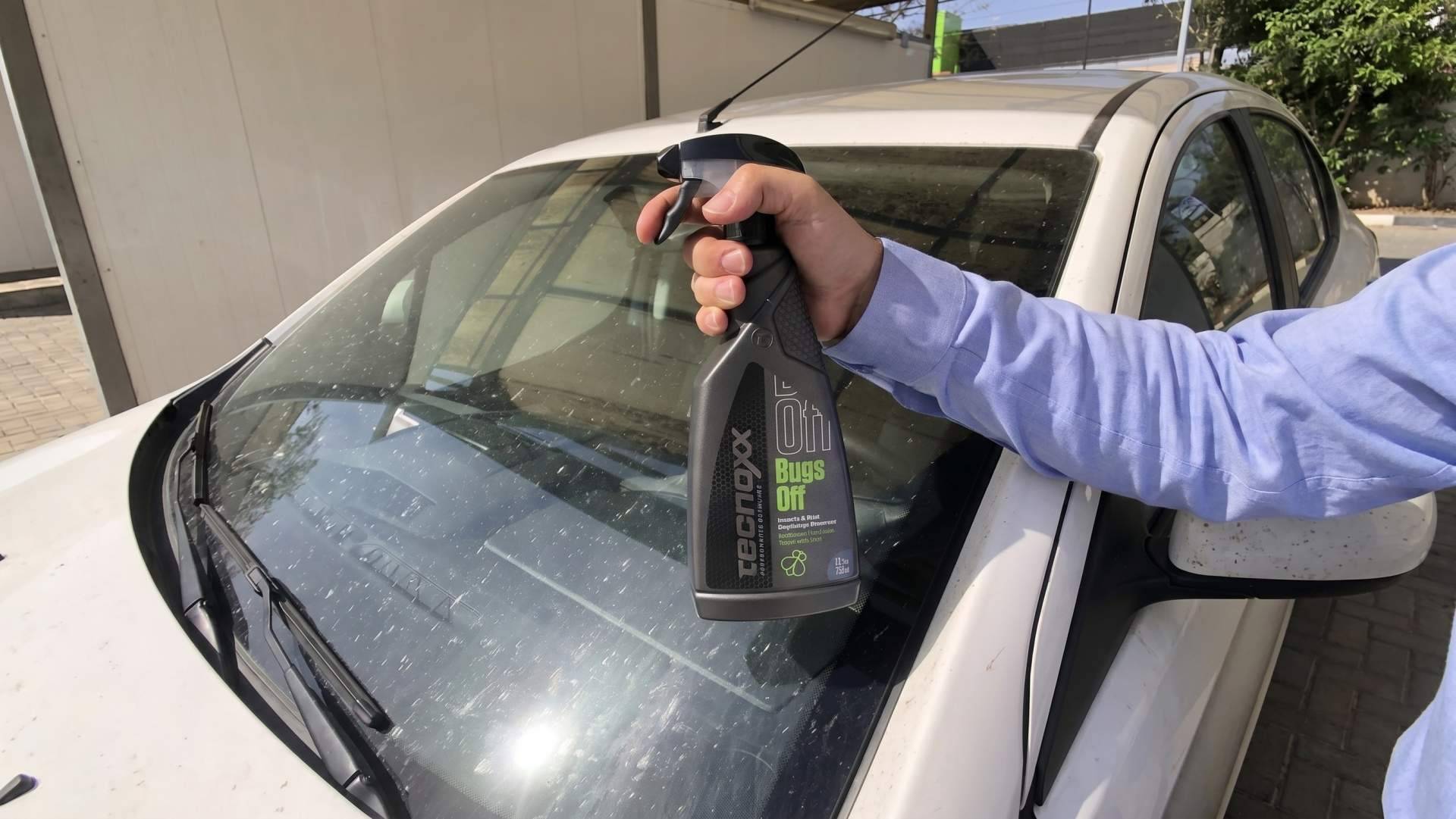 Eliminar insectos del coche gana protagonismo en verano