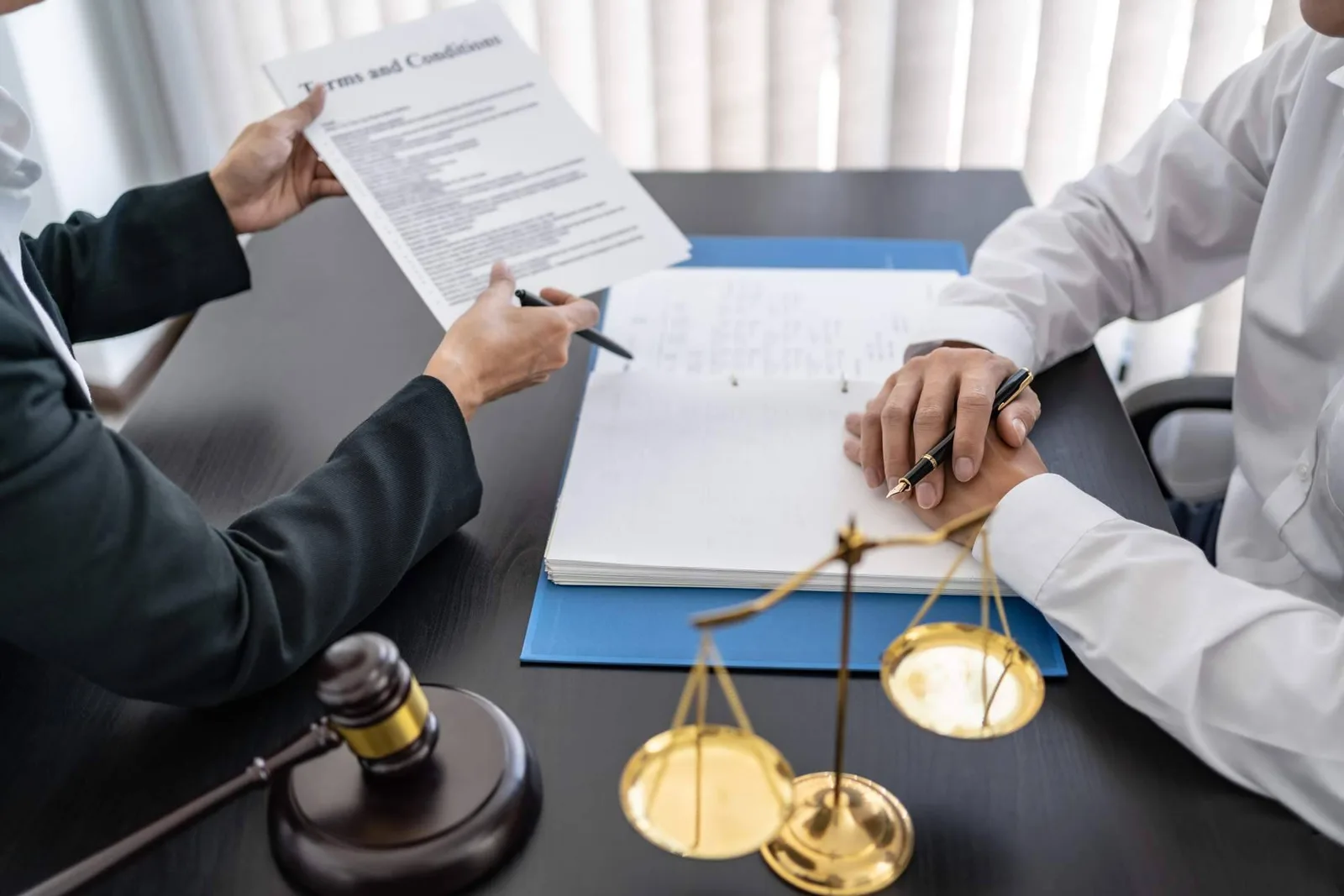 El Tribunal Supremo deja sin intereses una hipoteca subrogada del promotor y obliga al banco a devolver lo cobrado